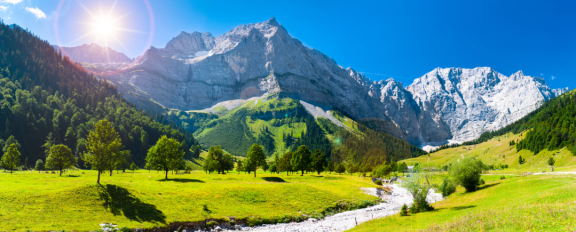 Panorama der Alpenlandschaft bei Kempten – ideal für Umzüge mit einem erfahrenen Umzugsunternehmen in Kempten.